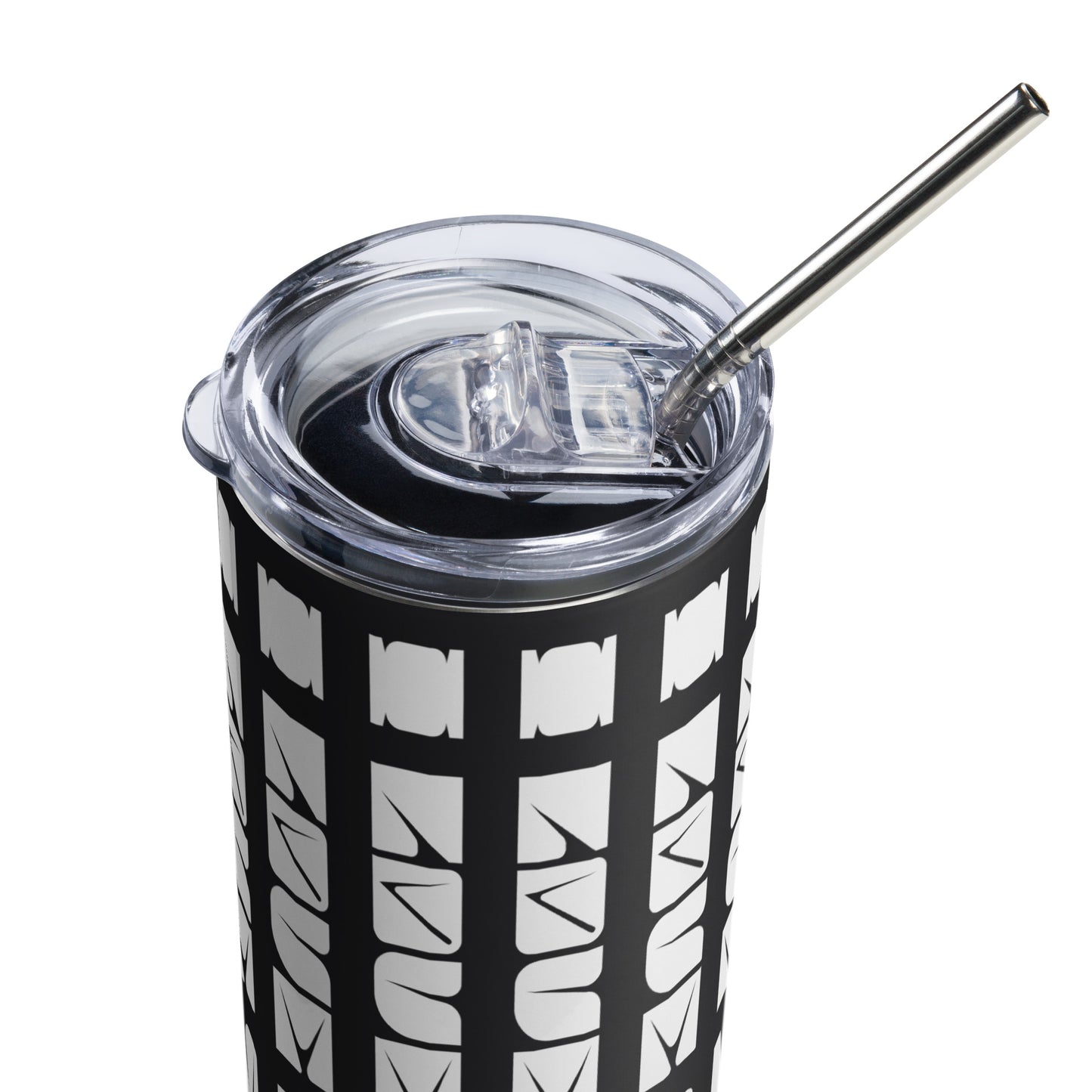 Black Tumbler with "I love sewing" design, the perfect gift for people who sew