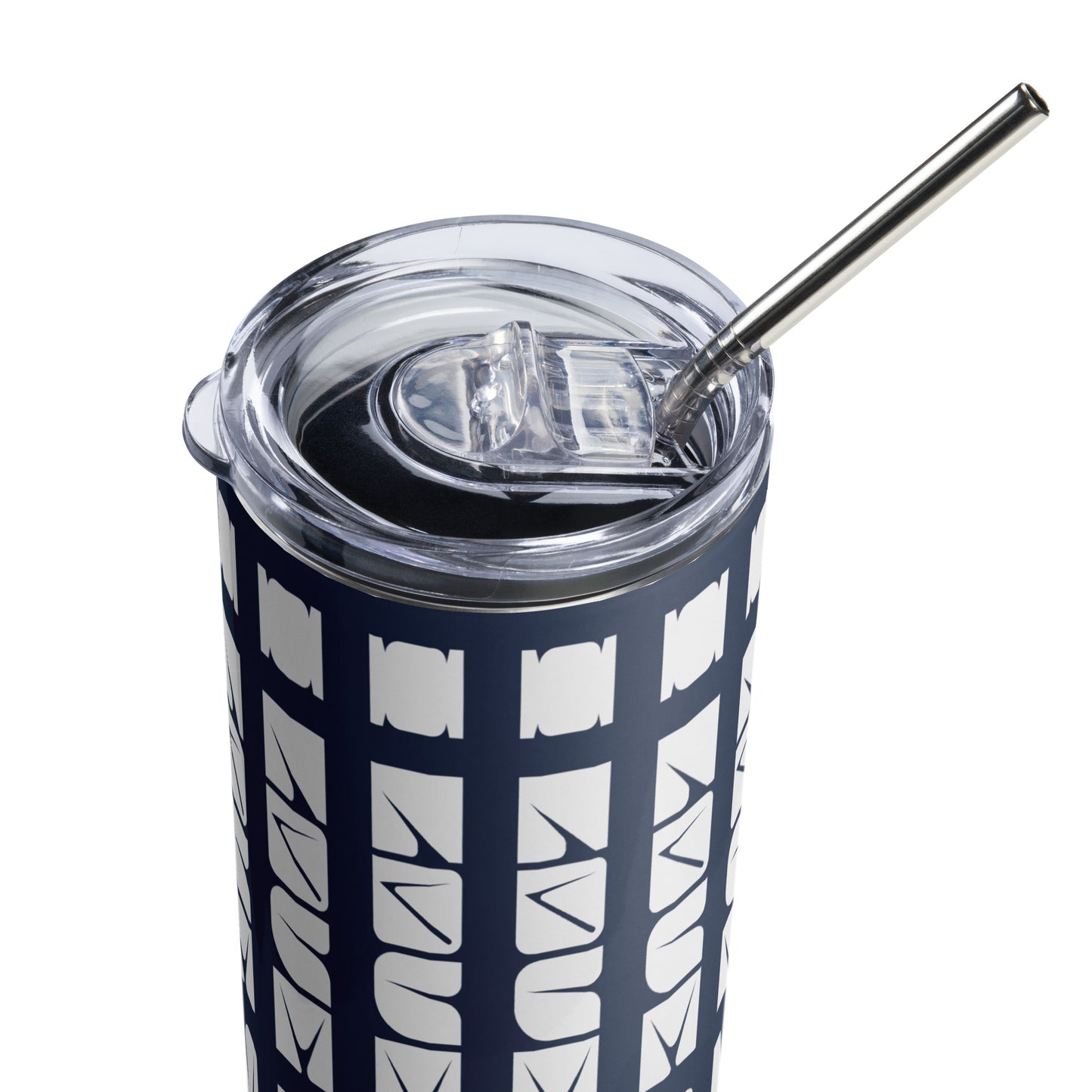 Navy Tumbler with "I love sewing" design, the perfect gift for people who sew