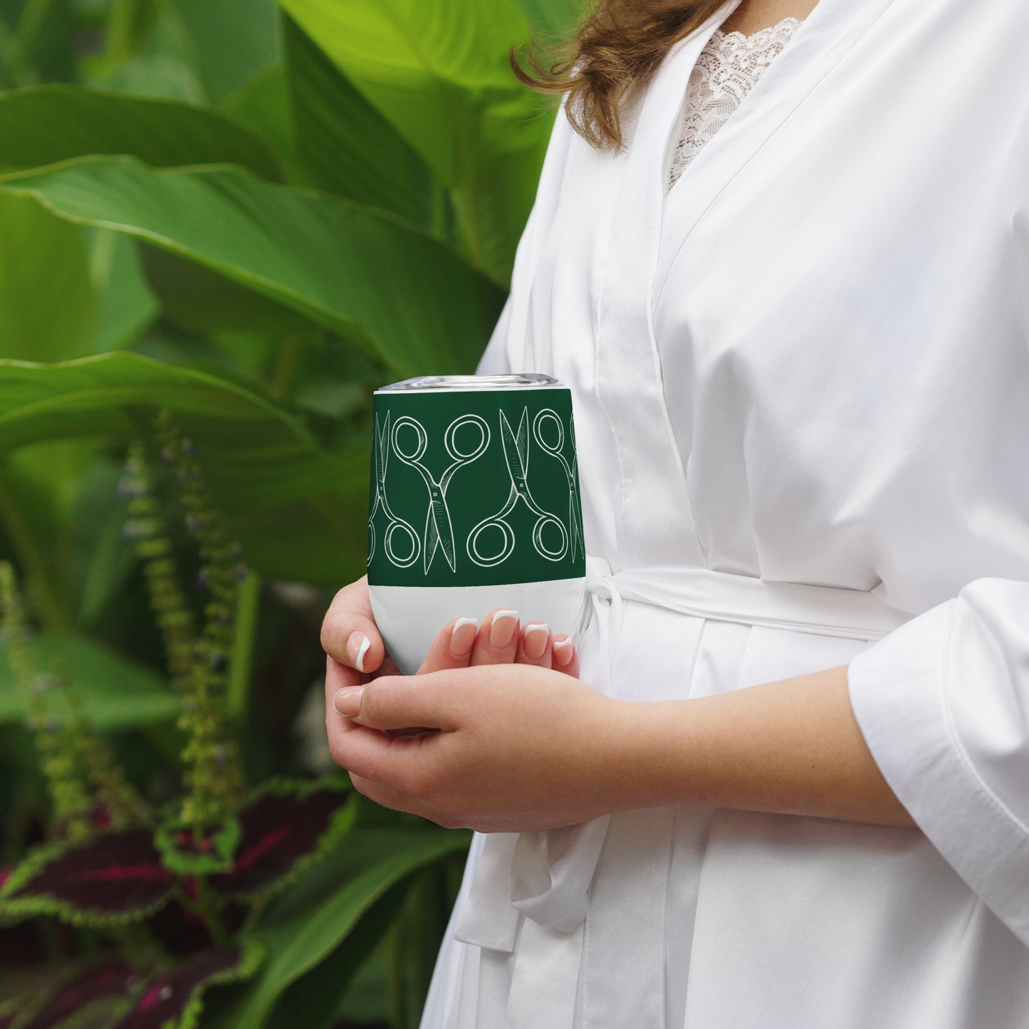 Green Wine Tumbler with "Bold Scissor" Graphic - The Perfect Gift for People who Love to Sew