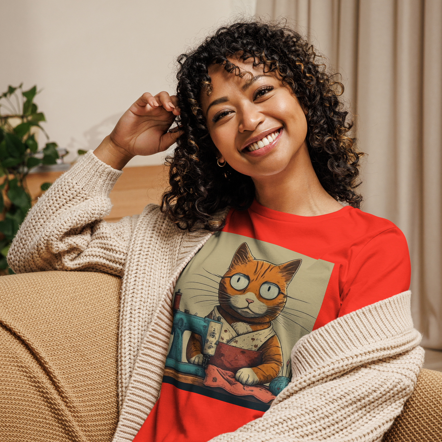 Seamstress Cat Graphic Women's T-shirt