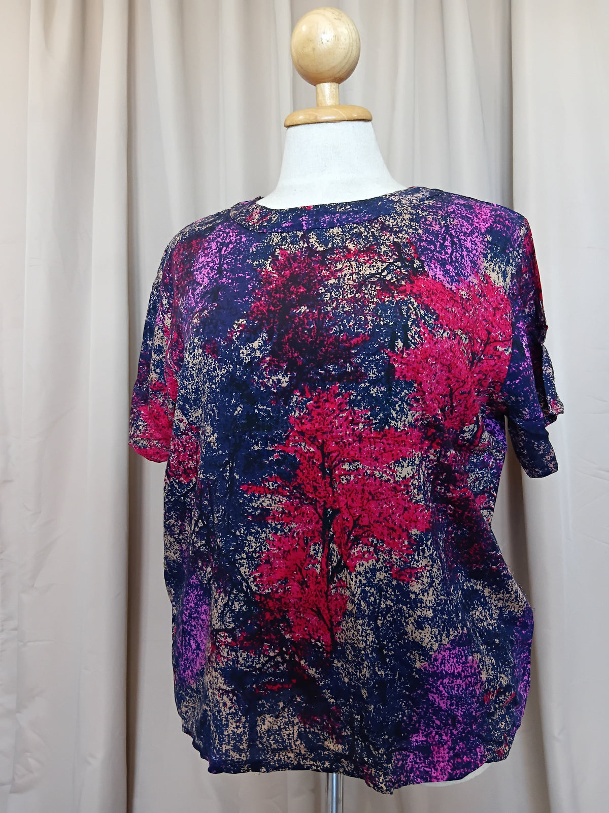 Women's Short Sleeve Top 100% Viscose Purple Red Trees
