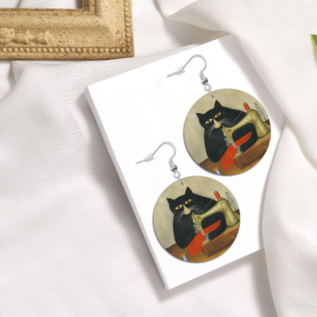 Circle Drop Earrings with "Sewing Cats" design – The Perfect Gift for People who Love to Sew