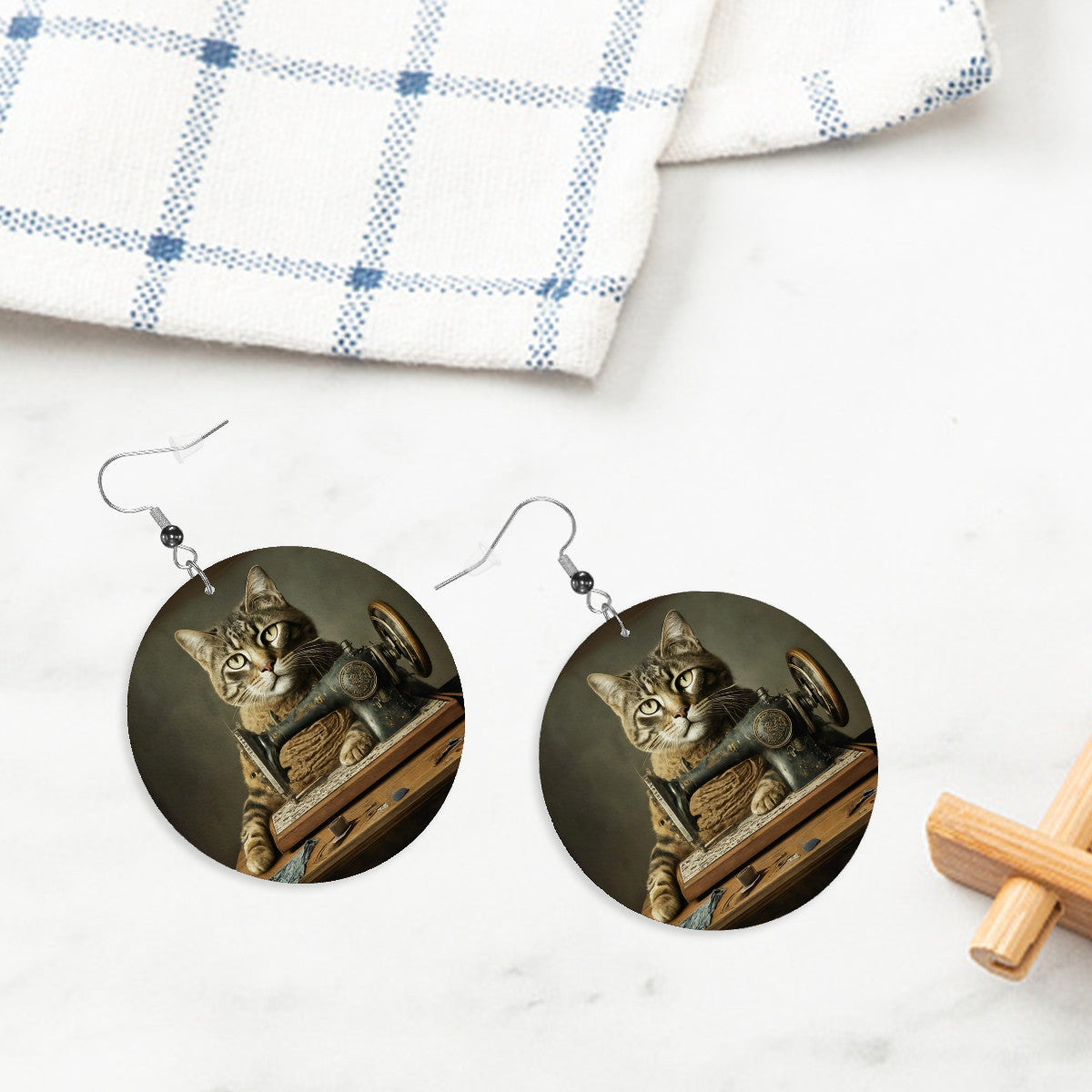 Circle Drop Earrings with "Sewing Cats" design – The Perfect Gift for People who Love to Sew