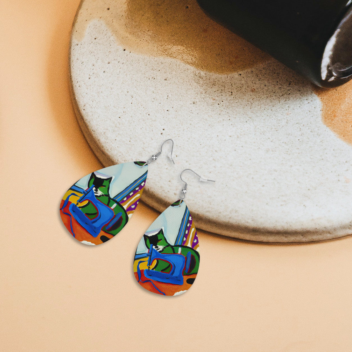 Teardrop Earrings with "Sewing Cats" design – The Perfect Gift for People who Love to Sew