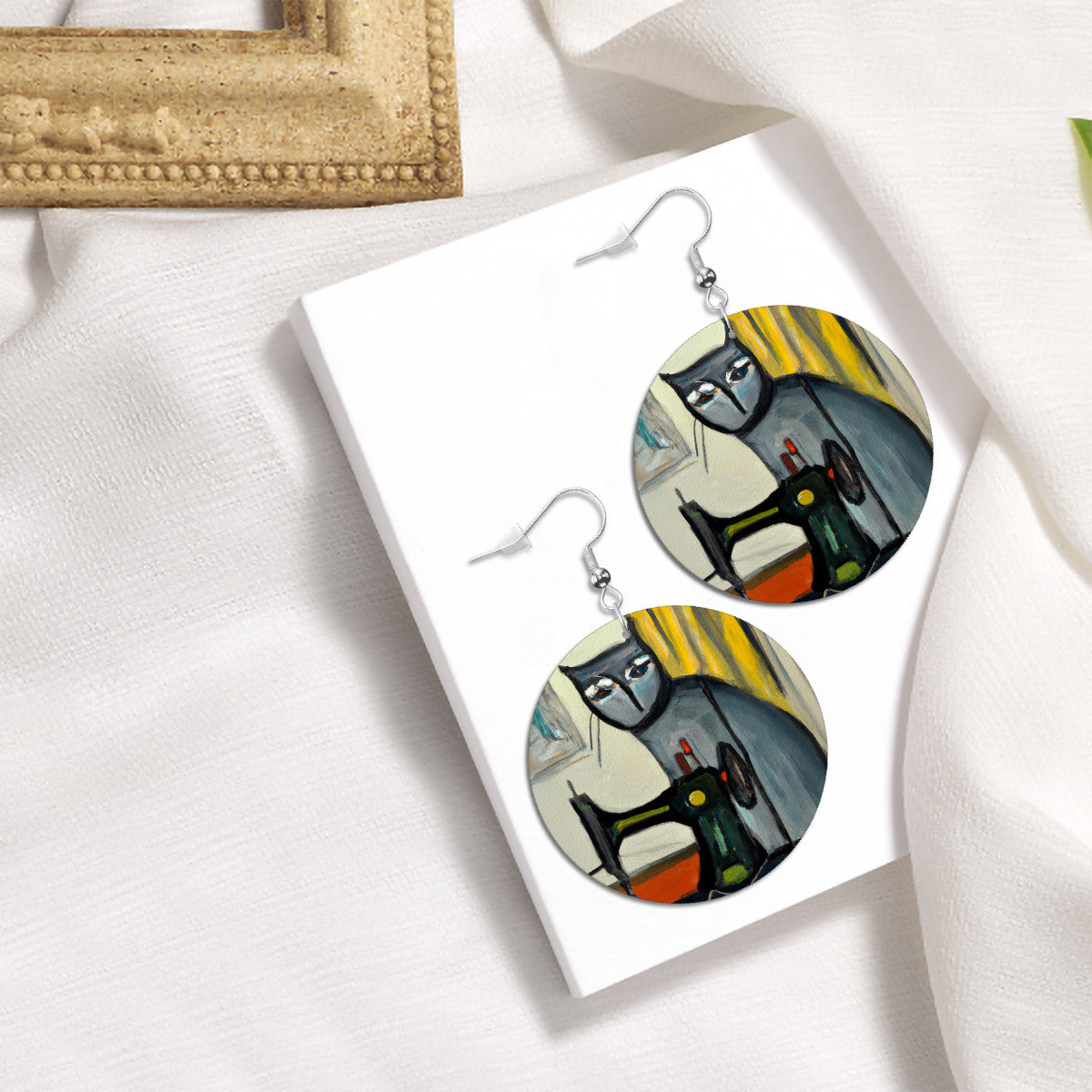 Circle Drop Earrings with "Sewing Cats" design – The Perfect Gift for People who Love to Sew