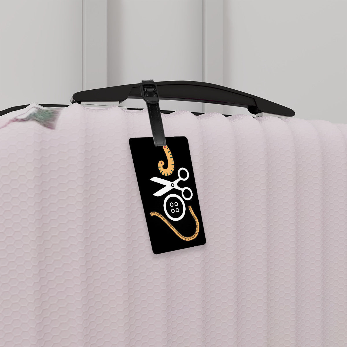 Black Luggage Tag with "Love Sewing" design, the ideal gift for people who love to sew, cat lovers, and travelers.