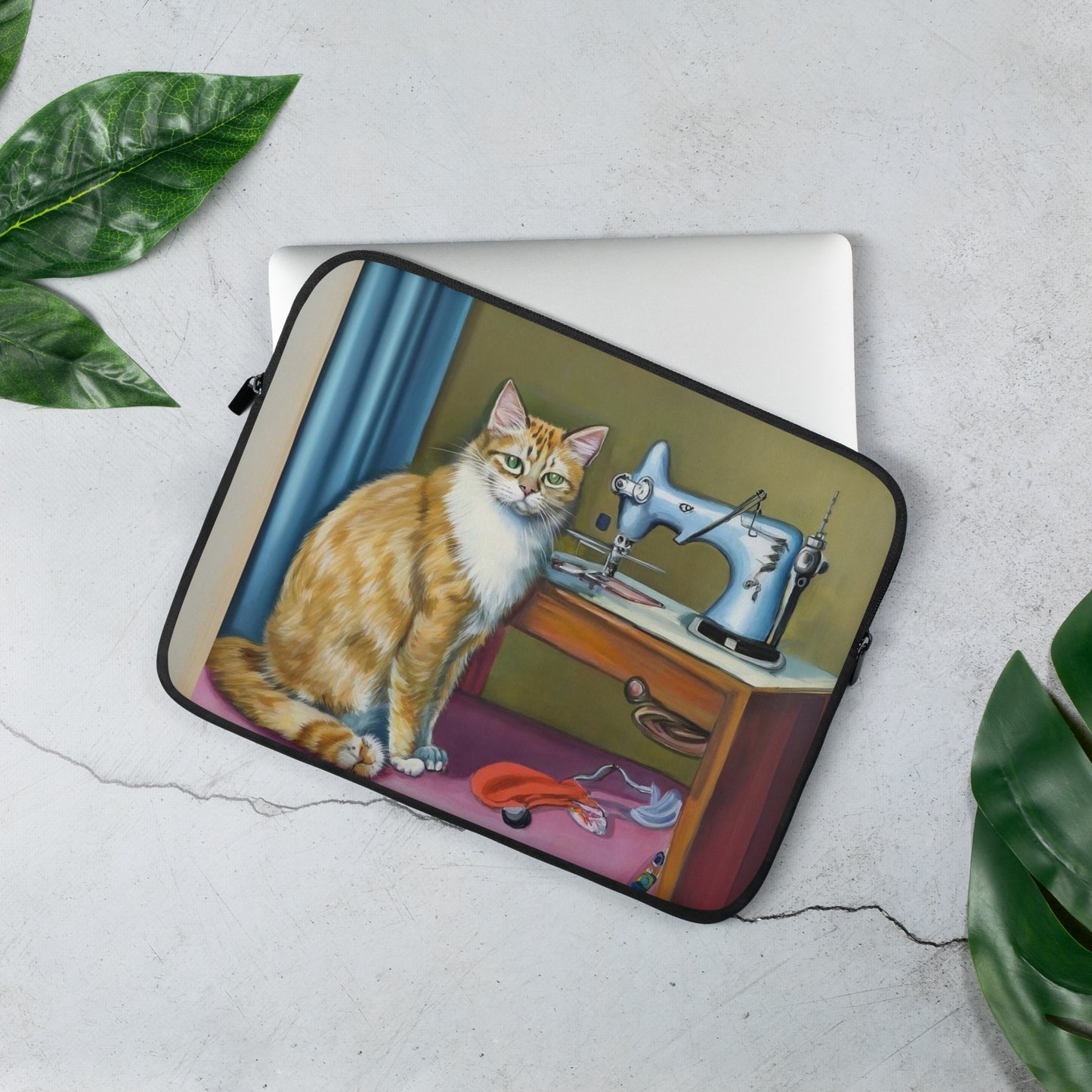 Laptop Sleeve with "Sewing Cat" design - The Perfect Gift for People who Love to Sew