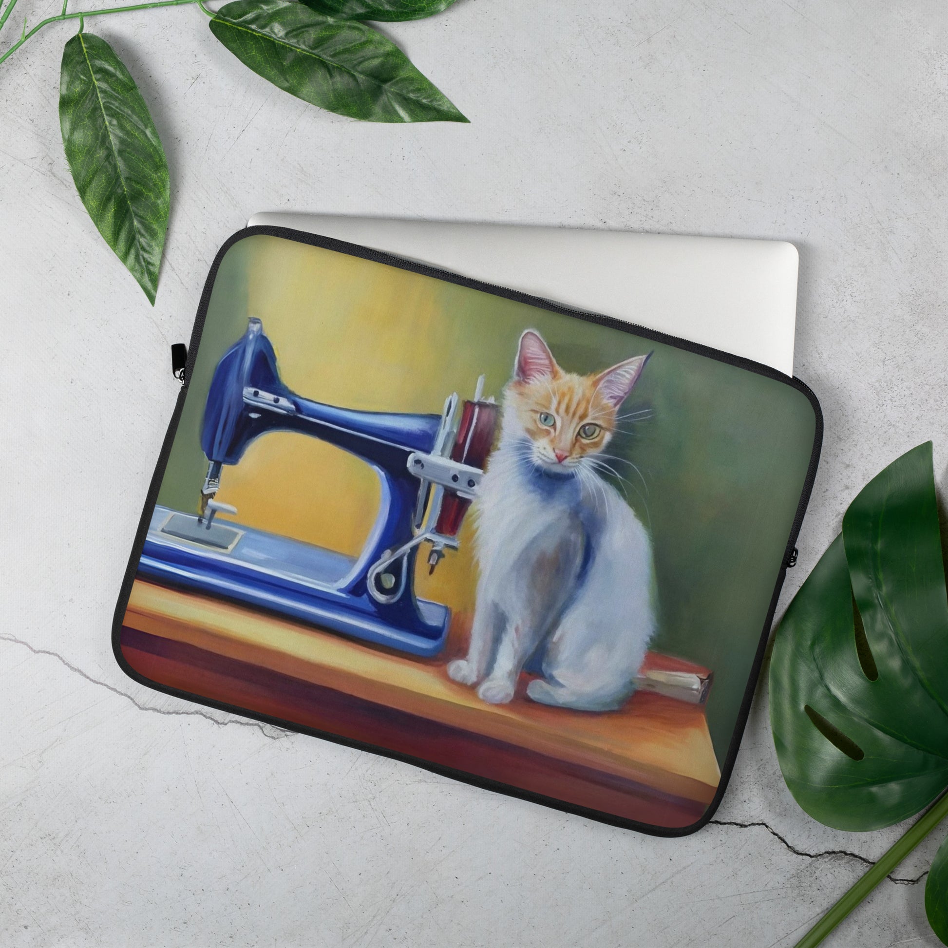 Laptop Sleeve with "Sewing Cat" design - The Perfect Gift for People who Love to Sew