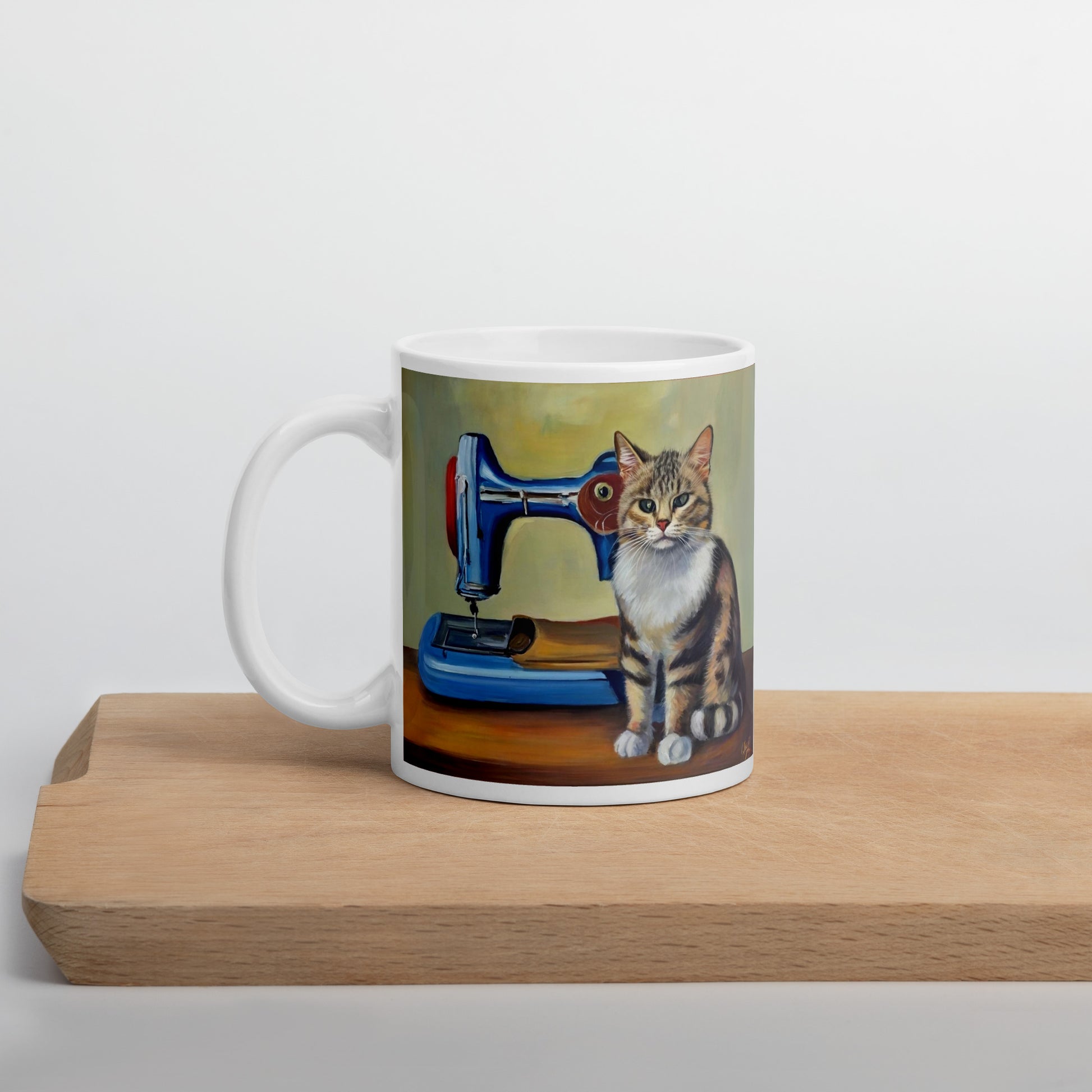 Glossy Mug  with "Sewing Cat" design - The Perfect Gift for People who Love to Sew