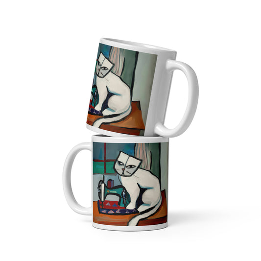 Glossy Mug  with "Sewing Cat" design - The Perfect Gift for People who Love to Sew